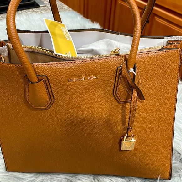 Michael Kors Brown Leather Tote New - Picture 1 of 13